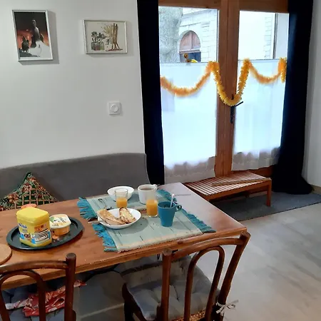 De Sejour Et D'etape L'escampette